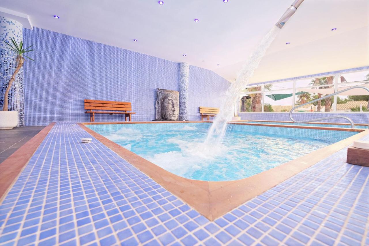 Hotel Moon Dreams Marina Parc Na Macaret Exterior photo